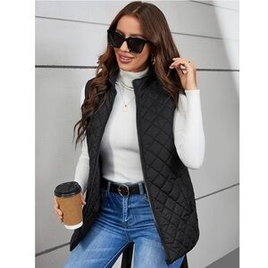Black Womens Quilted Vest Sherpa lined Sz Medium Outdoor‎ Lightweight Travel NWT